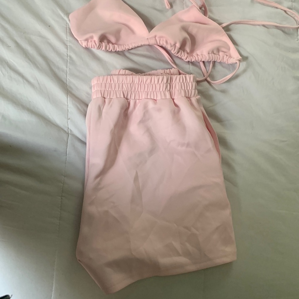 super cute bikini top and bottom perfect fit the summer adventures